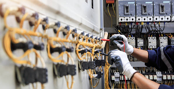 Professional Electrician technician working in Danville, IL